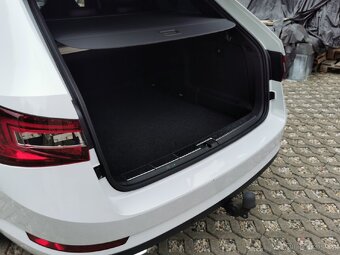 Škoda Superb 4x4 Sportline 2.0 TDi 140kW DSG - 14