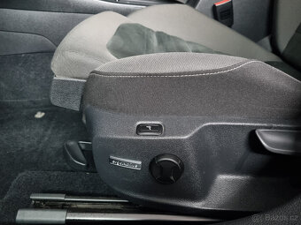 VW Golf Variant 2.0TDi 110kW DSG Highline (full LED) - 14
