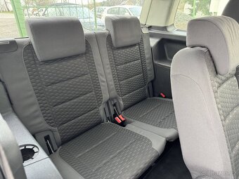 Volkswagen Touran 1.9T Di 77kw 7míst - 14
