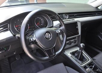 Volkswagen Passat 2.0TDi COMFORTLINE NAVI ČR 1M - 14