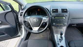 Toyota Avensis 1.8 VVTi benzín, 108kW, Combi, 2010 - 14