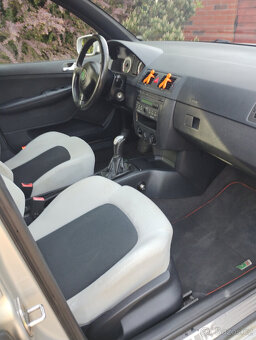 Škoda Fabia 1.9 TDi RS ,96 kW, r.v. 8/2004 - 14