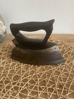 Starožitná žehlička - 14