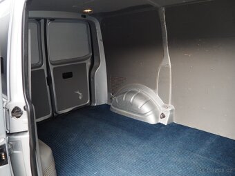 2011 Volkswagen Transporter 2.0 TDI, 103 kW, Automat - 14