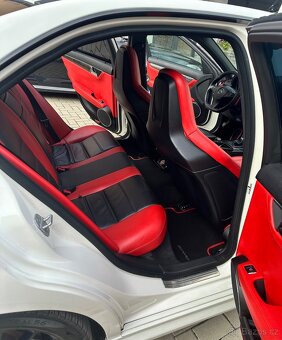 Mercedes-Benz C63 - 14