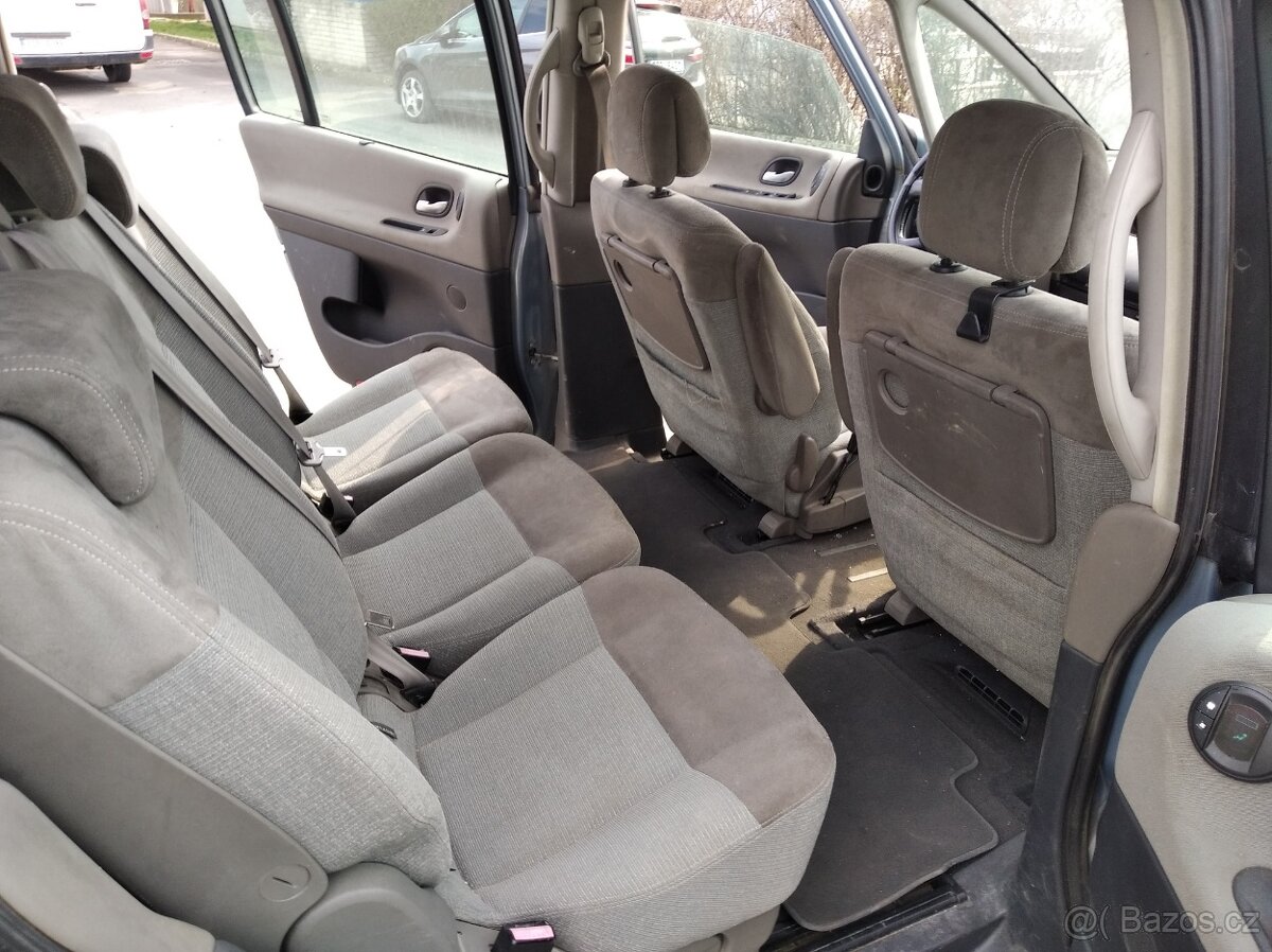 Renault Espace 2.2DCi-7 místný - 15