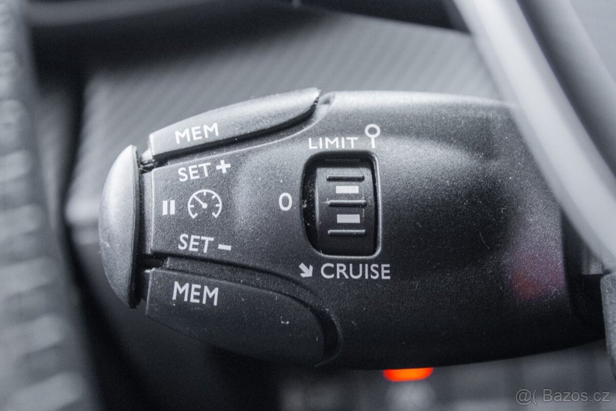 Peugeot 2008 1.5 HDI - 15