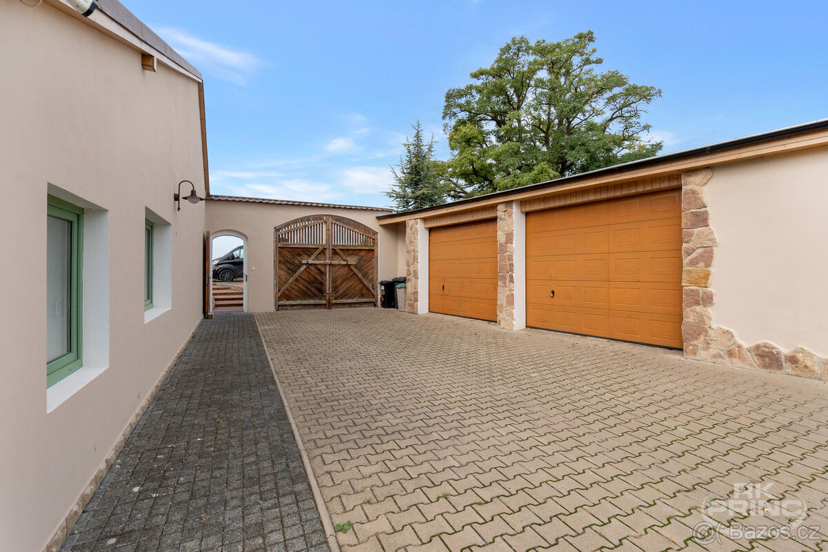 Prodej komerčního objektu, multifunkční areál na pozemku 4.1 - 15