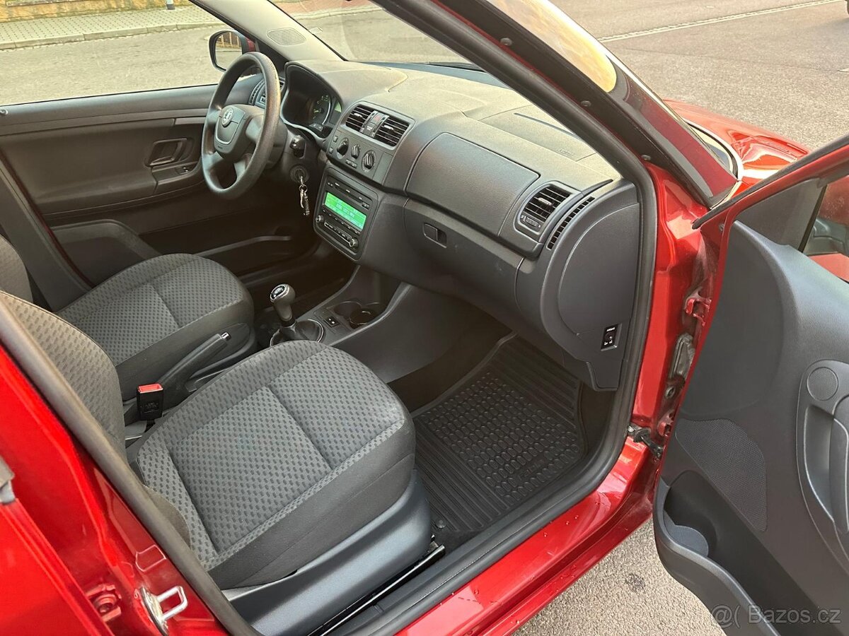 Škoda Fabia Combi 1.2TSi 77kW Ambiente 5/2012 - 15