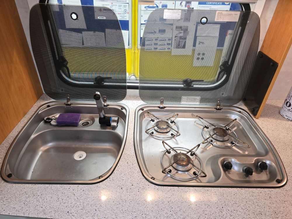 Obytný přívěs-karavan WILK 530 MS, 2004, mover + DO - 15