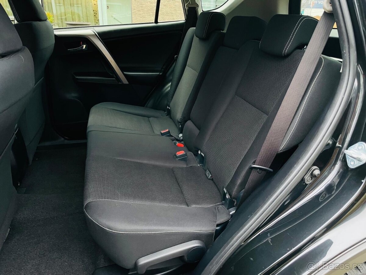 Toyota Rav4 2.0D 105KW MANUÁL 1.MAJITEL KAMERA TAŽNÉ 2WD - 15