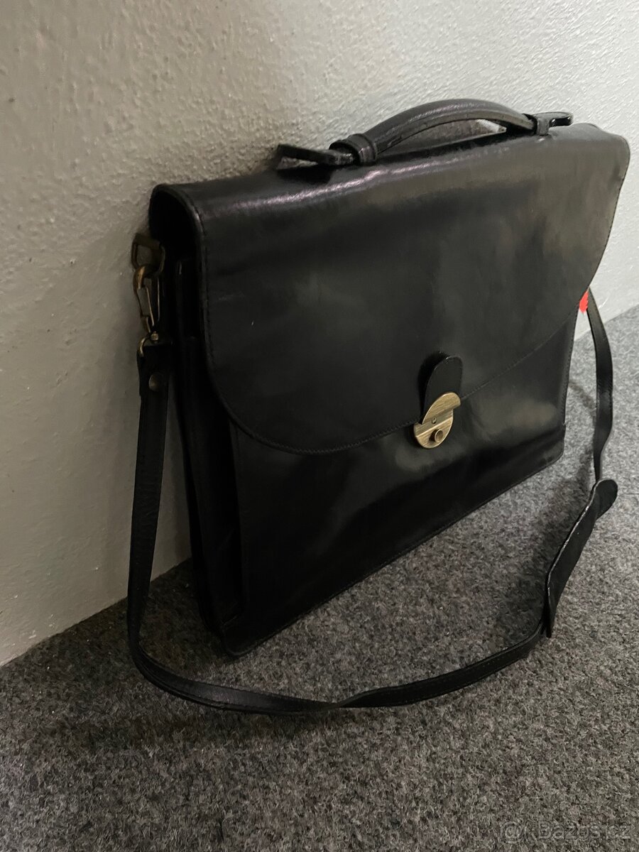 Černá kožená manažerská aktovka - 15