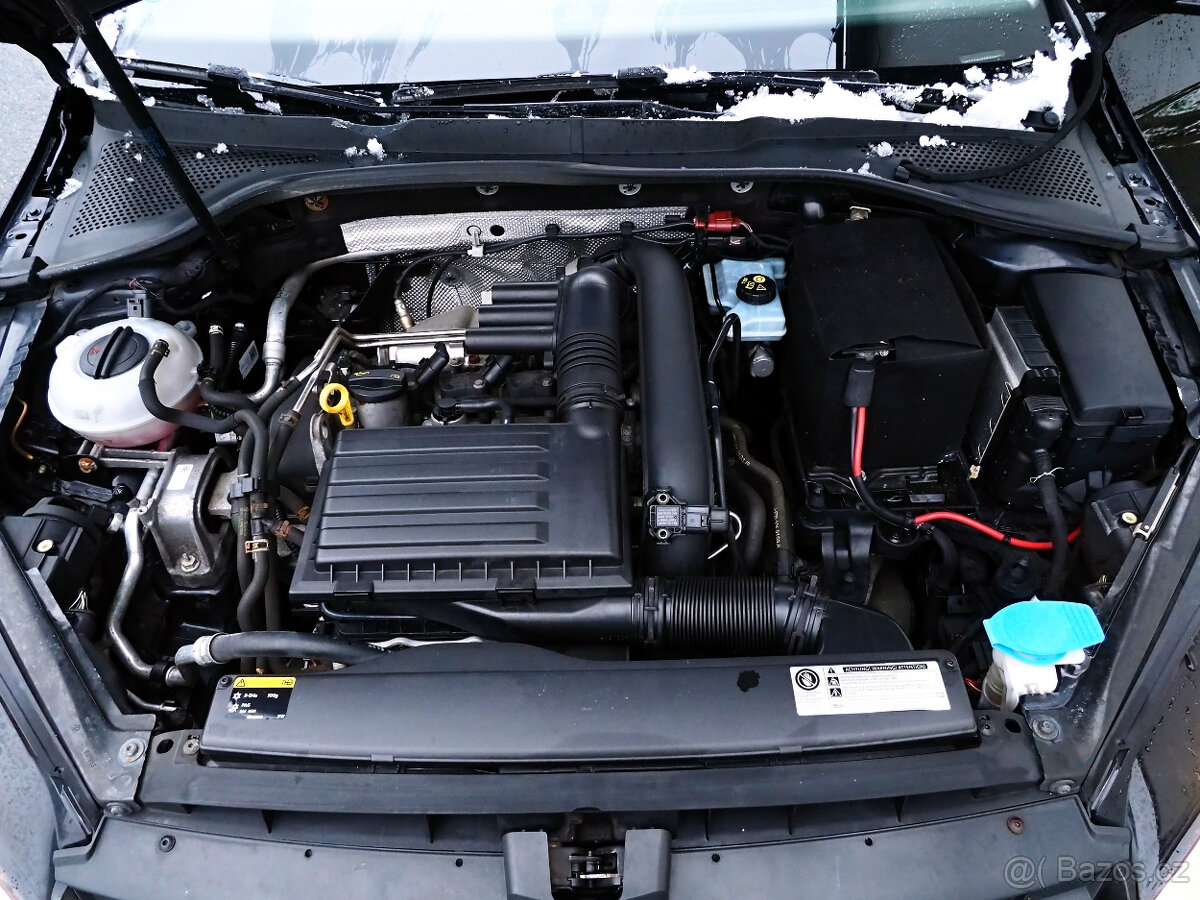 VW Golf 7 1,2 TSI Climatron/PDC/Park Assist/výhřev/temp/NAVI - 15