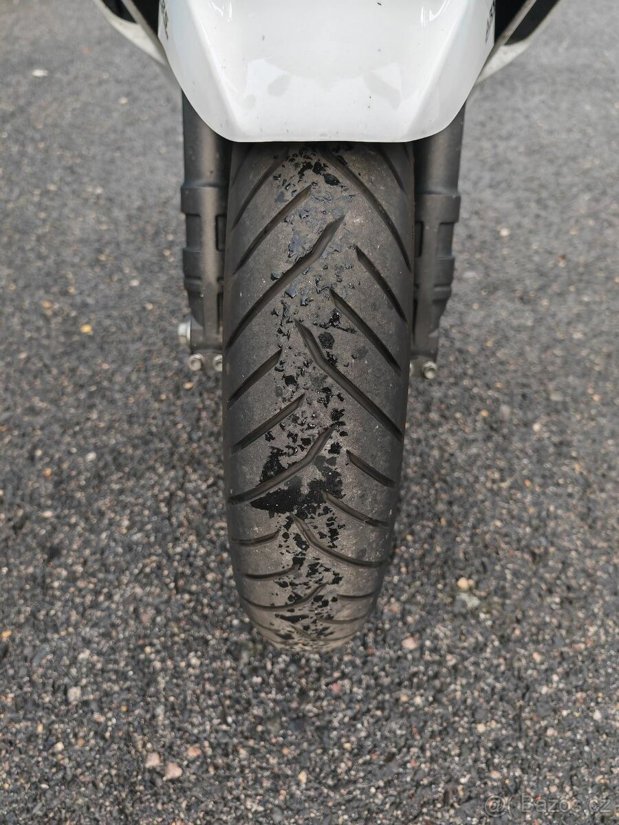 2012 Suzuki GSX 1250 FA nové gumy, olej - 15