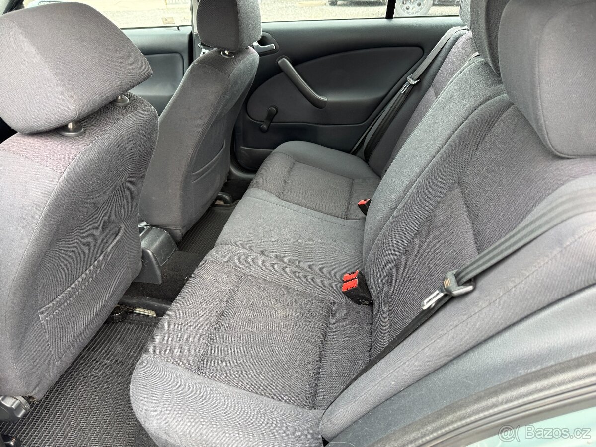 Škoda Octavia TOUR 1.6MPi 75kW 2009 ČR - 15