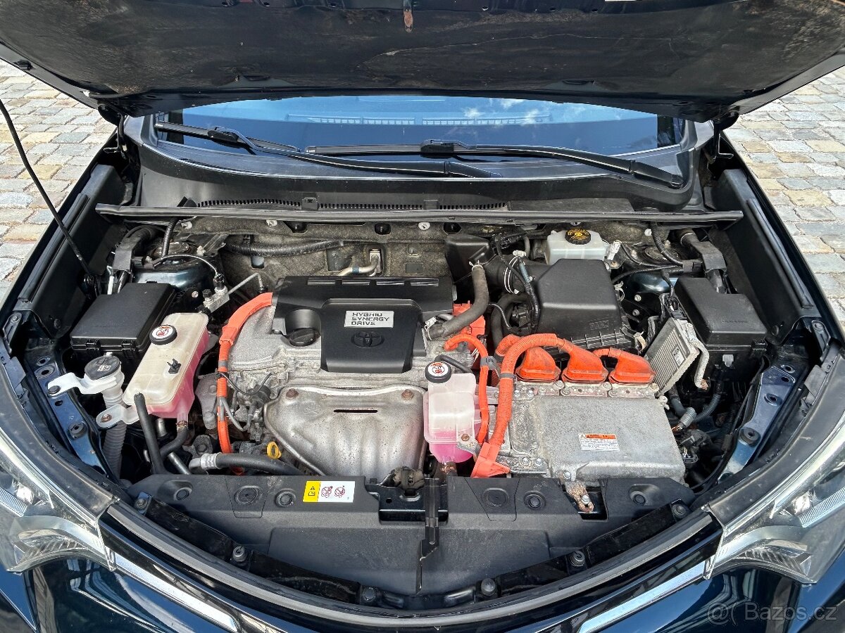 Toyota RAV4 Hybrid - číst celé - 15