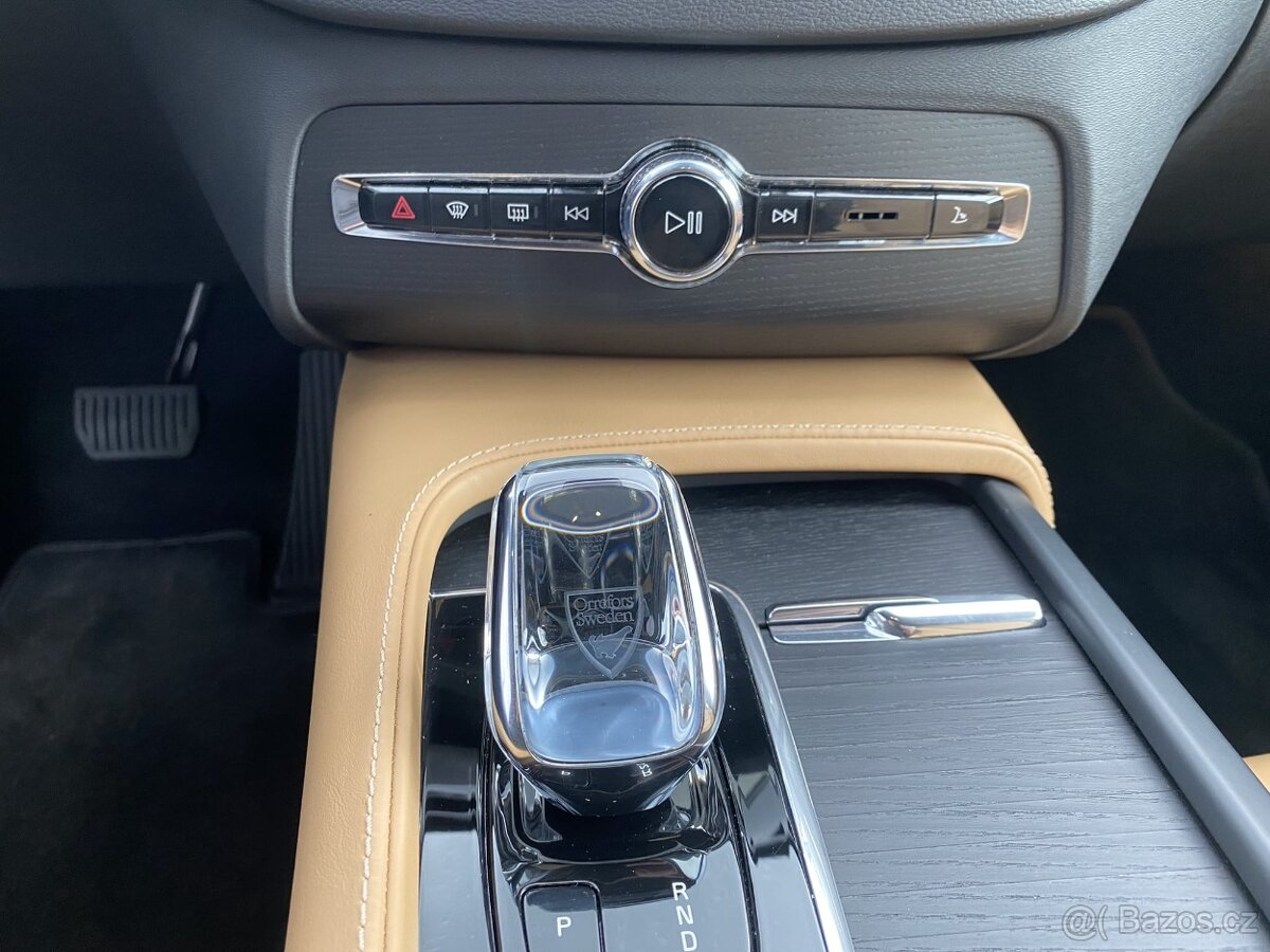 VOLVO XC90 11/2019 / B5 / AWD / INSCRIPTION - 15