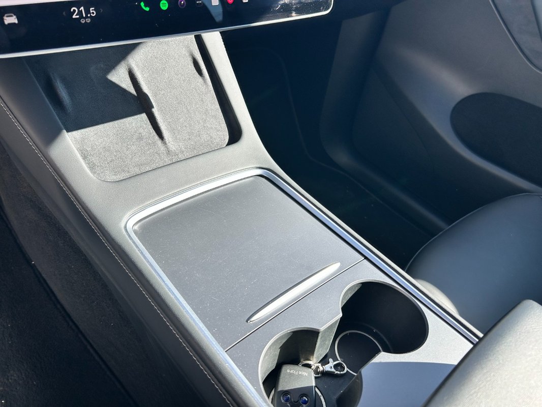 Tesla Model Y LR AWD 64 tis.km - 15