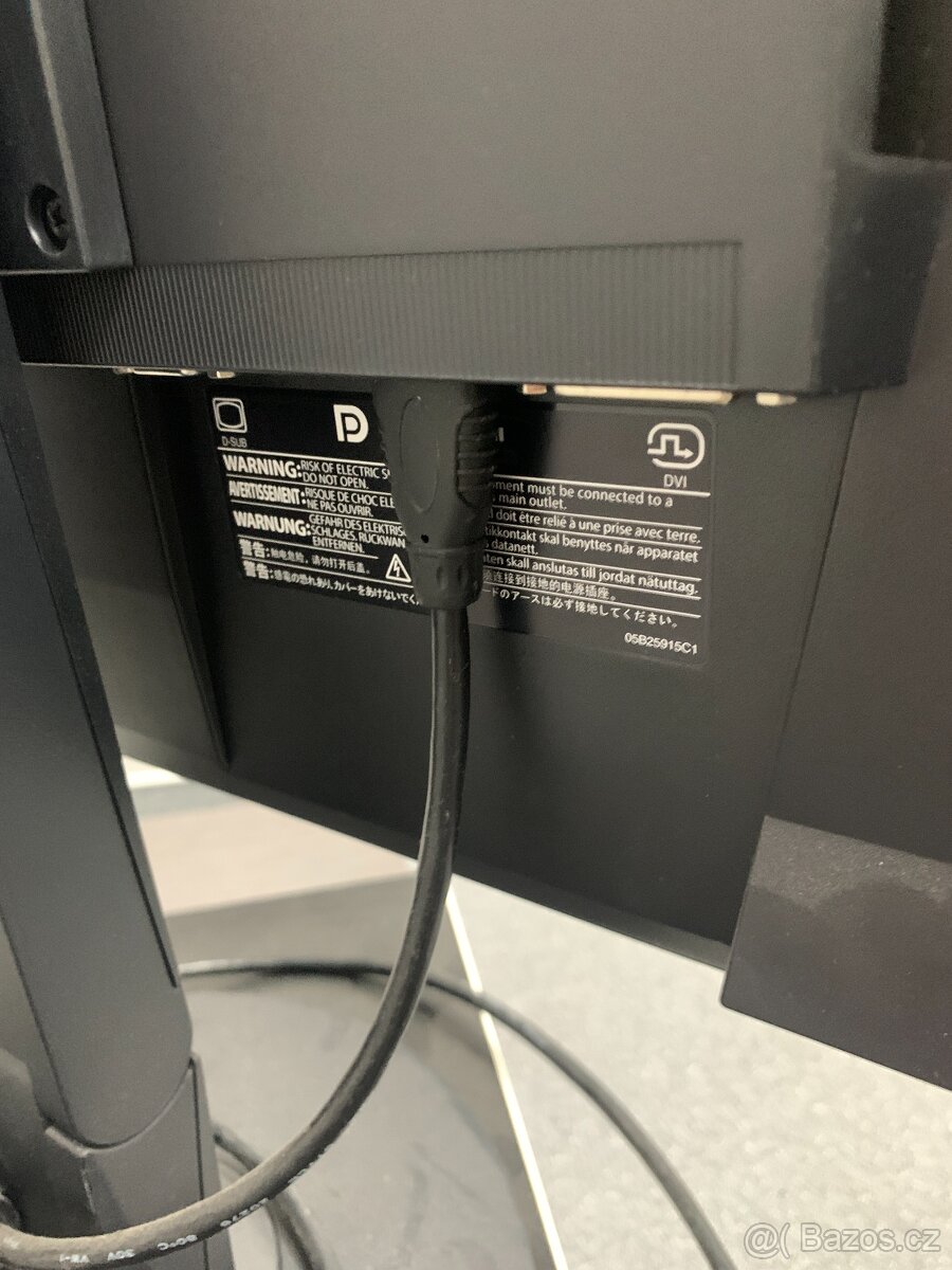 LCD monitor 21 / 22 palců x 6 - 15