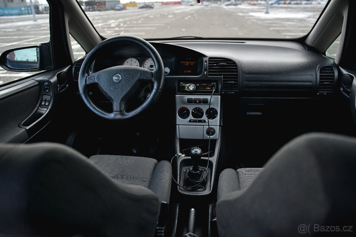 Opel Zafira 2.0 TDI - 15