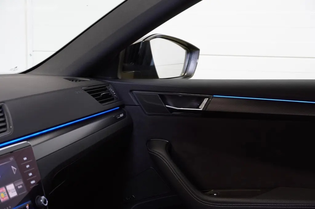 Škoda Superb, 2.0TDI 147KW,SPORTLINE,DSG,4X4 - 15