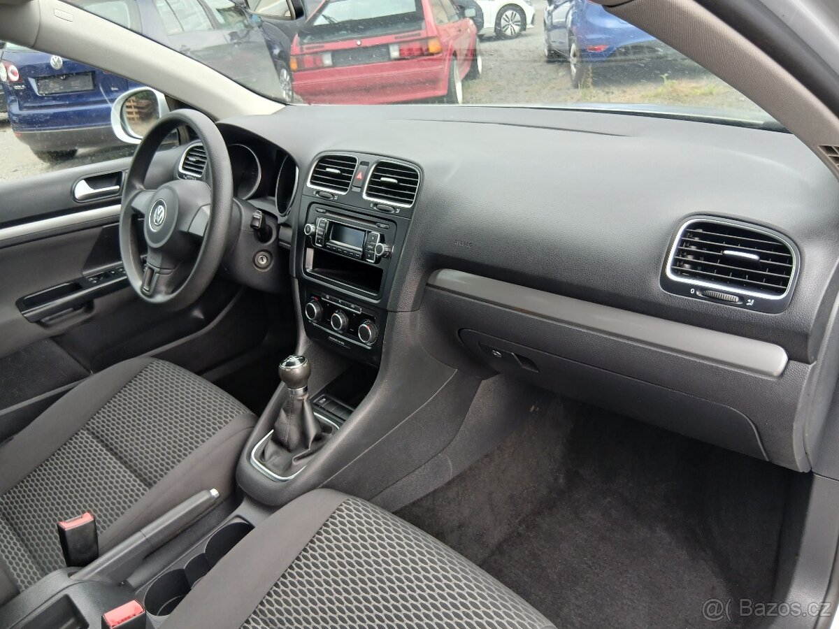 Volkswagen Golf, 1.6 TDI, bílá perleť - 15