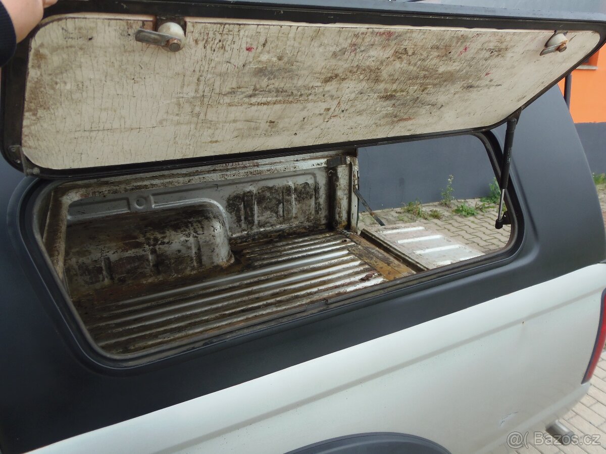 Nissan Navara 2.5 TD NP300 4x4 tažné 3T - 15