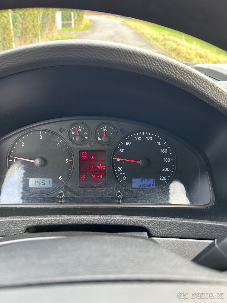 VW Multivan T5 1.9 TDI - 15