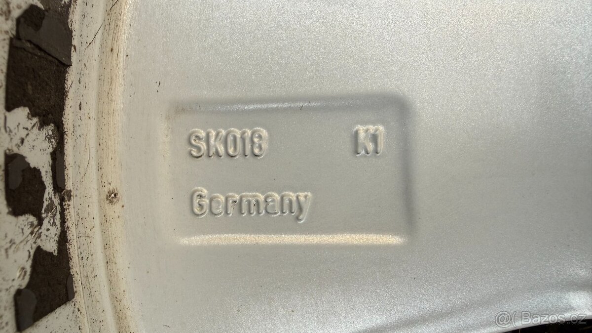 ALU kola BORBET 7.5Jx18 H2, rozteč 5×112, středová díra 57.1 - 15