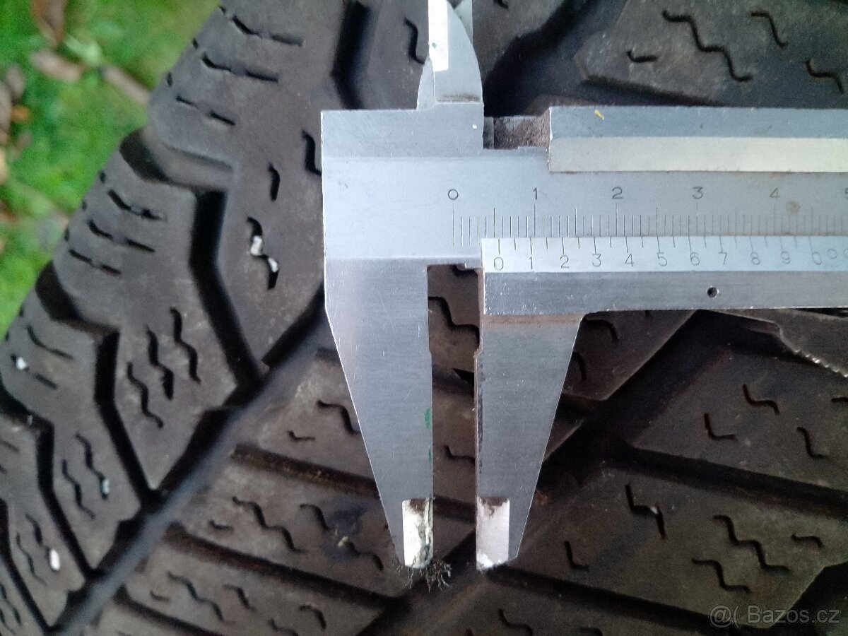 zimní celoroční 195/70 R15 C - 15