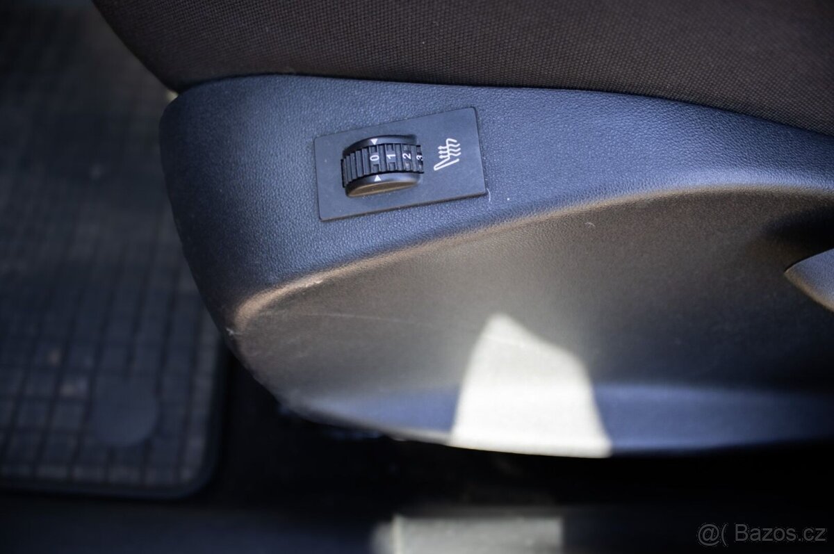 Peugeot 2008, servisované,100% - 15