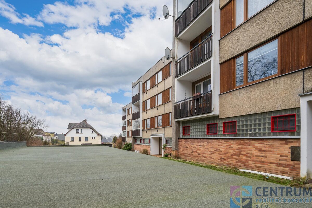 Byt 2+1, Jarní - 15