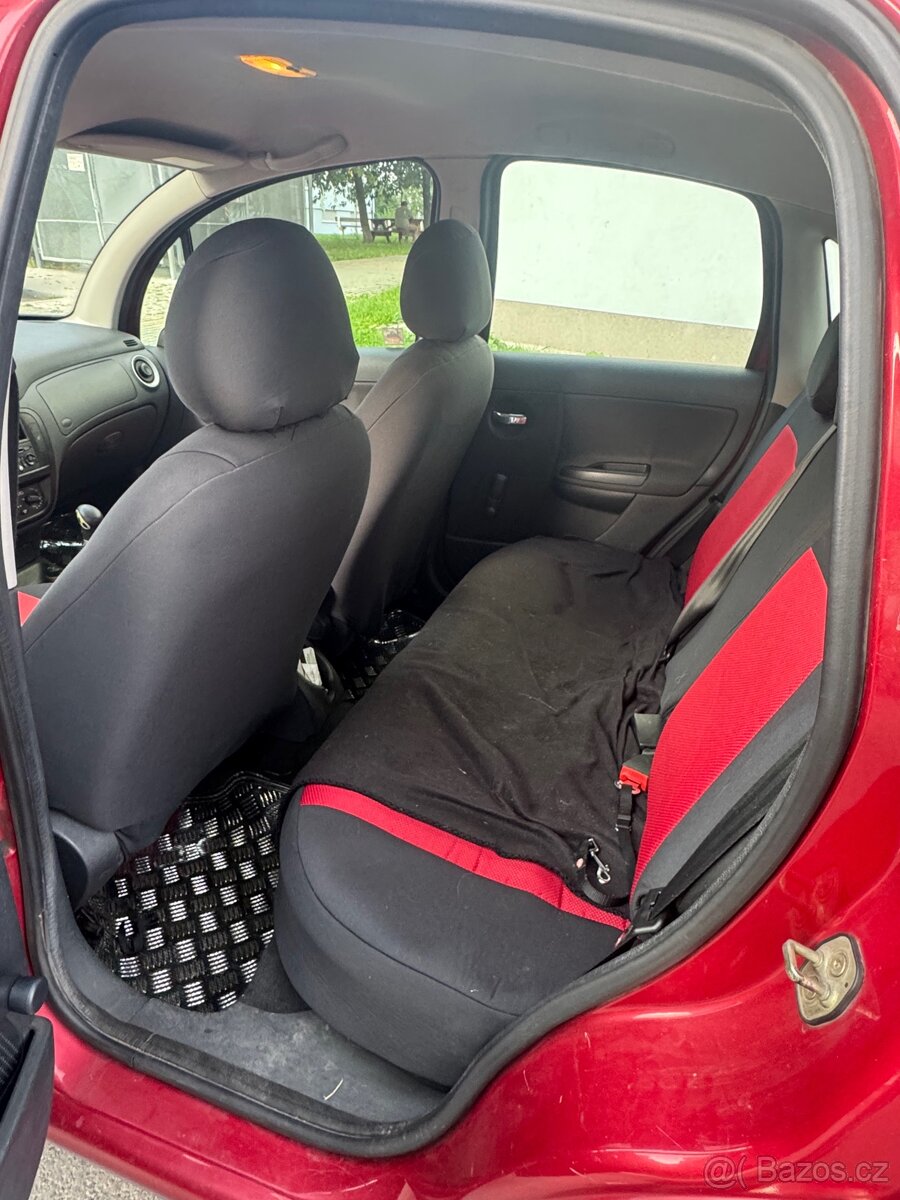 Citroën C3 1.1i, 44 kW – hatchback, červená - 15