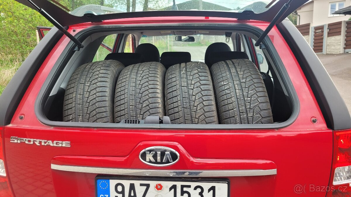 Kia Sportage 2.0 i 4x4 - 15