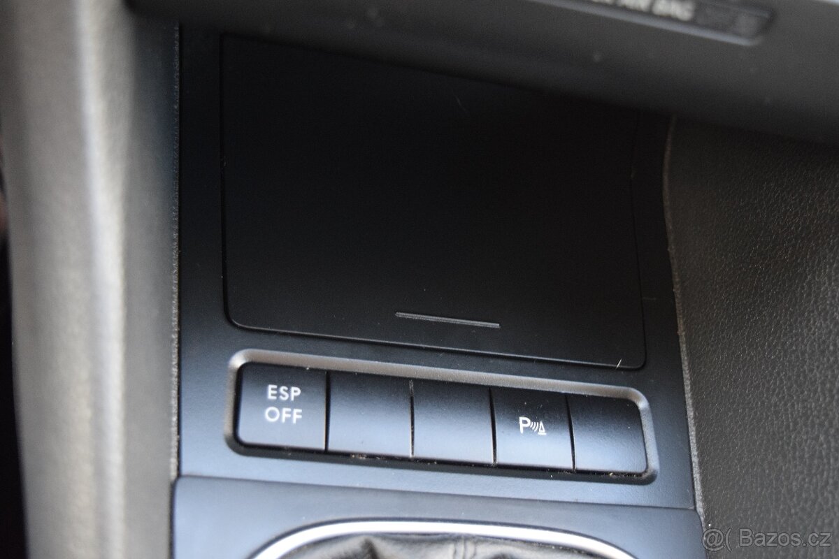 Volkswagen Golf 1.6 TDI BOHATÁ VÝBAVA NOVÁ STK PRVNÍ MAJITEL - 15