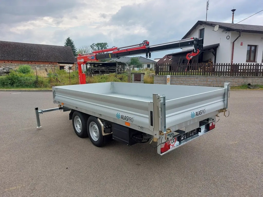 Třístranný sklápěč s rukou - 15