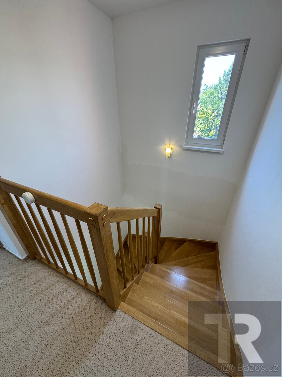 Prodej RD 5+1 s garáží a pozemkem o výměře 1050 m2 ve Vejprn - 15