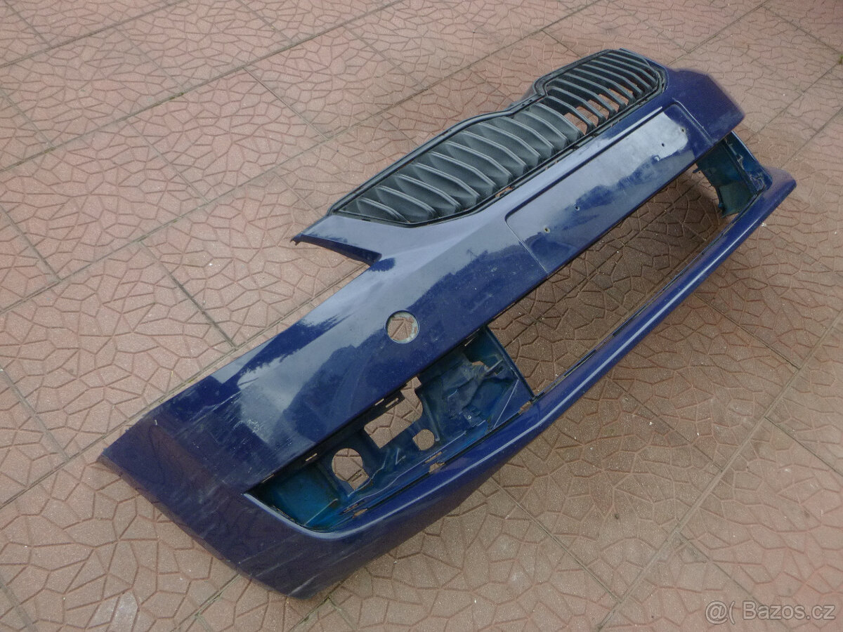 Škoda Octavia III originál přední nárazník 5E0807221 - 15