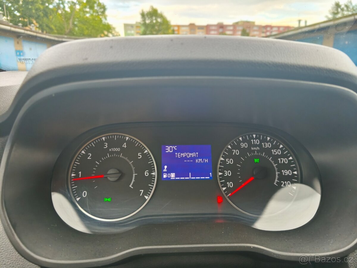 Dacia Duster 1.5 DCi 4x4,ČR,DPH,kamera,1.maj,tažné - 15