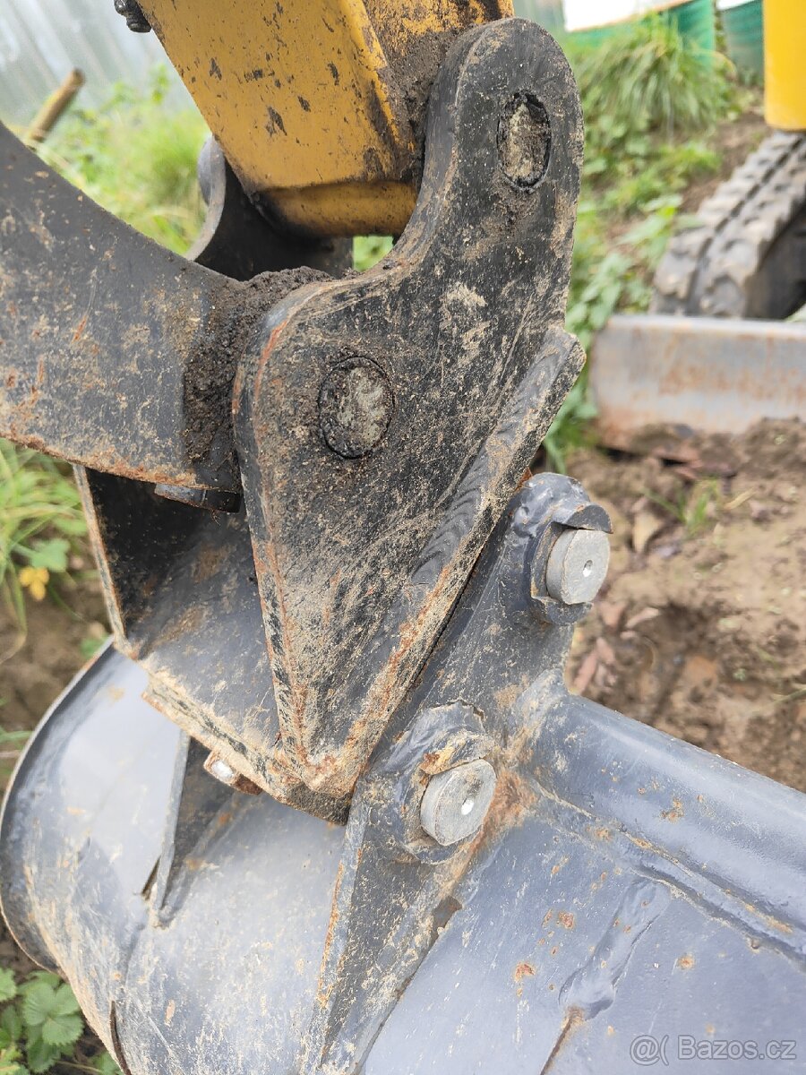 Prodám bagr 1,7 tuny - 15