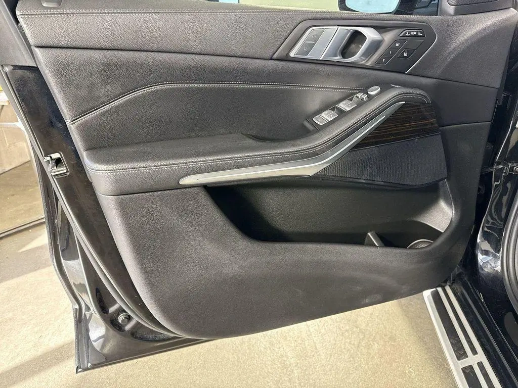 2020 BMW X7 xDrive40i - 15