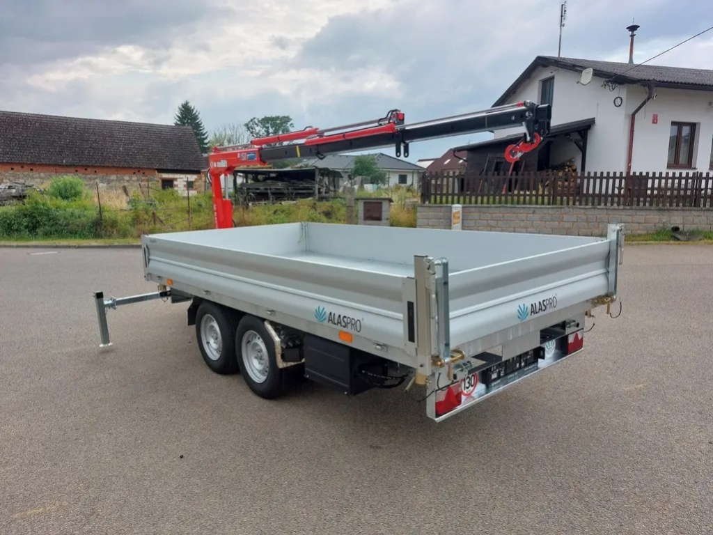 Třístranný sklápěč s rukou - 15