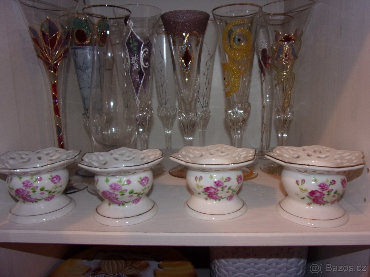 Prodám porcel. talíře,hrnky,skleničky - 15