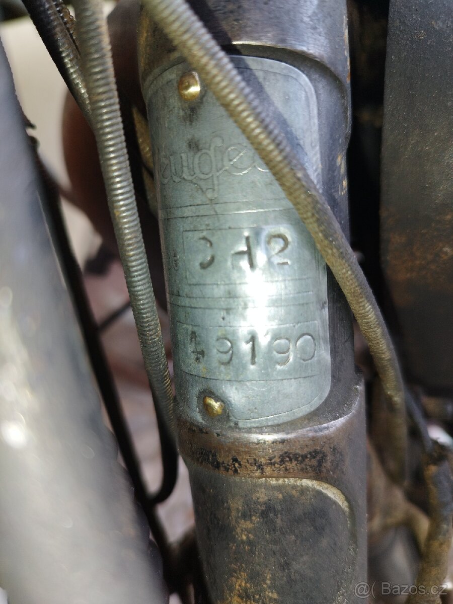 Motocykl veterán Peugeot - 15