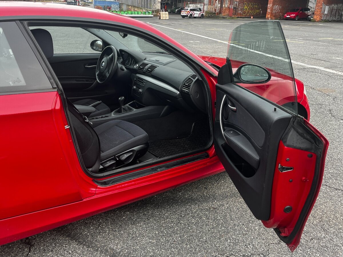 BMW řady 1 (116i) - benzin 2.0L, 90kW, rok 2009 - 15