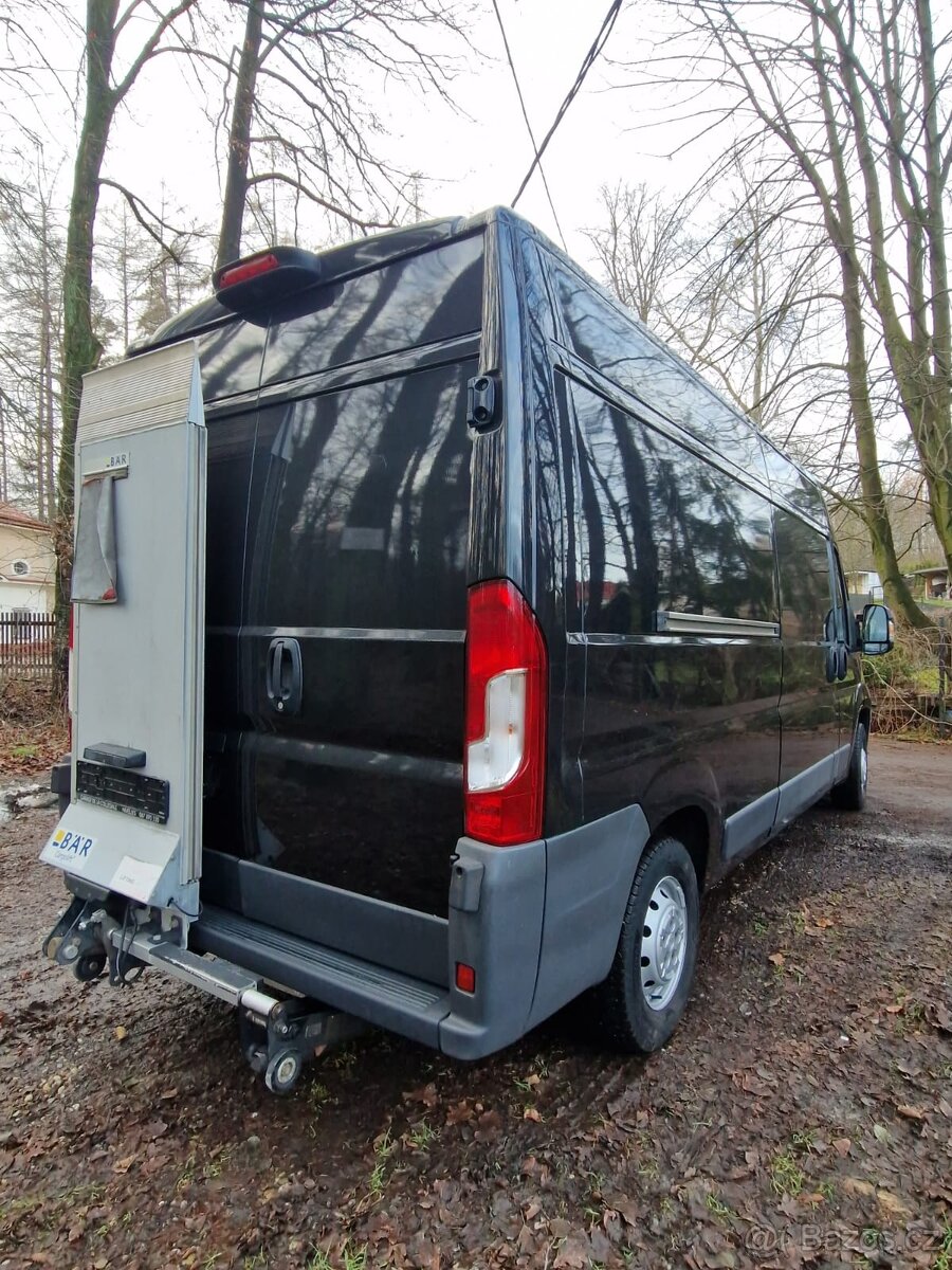 Dodávka s motorem 3,0 IVECO + hydraulické čelo - 15