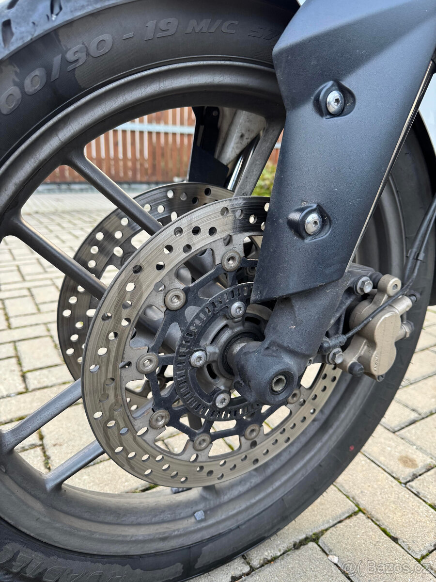 Triumph Tiger 800 2011 - 15