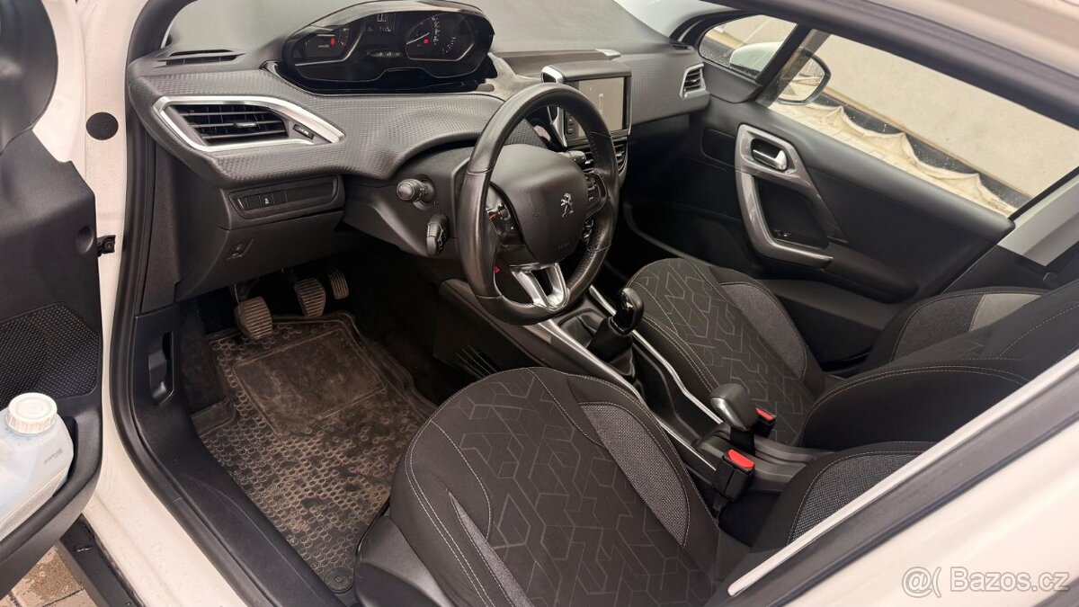 Peugeot 2008, 1.2 PureTech 60kW - 15