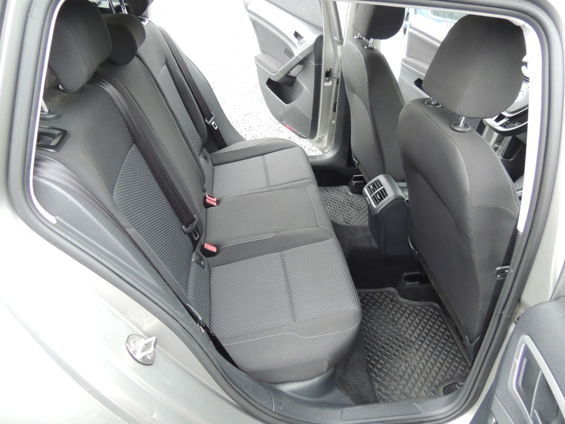 VW Golf Variant 1.6TDi,85kw,2018,2.maj.-21%DPH - 15