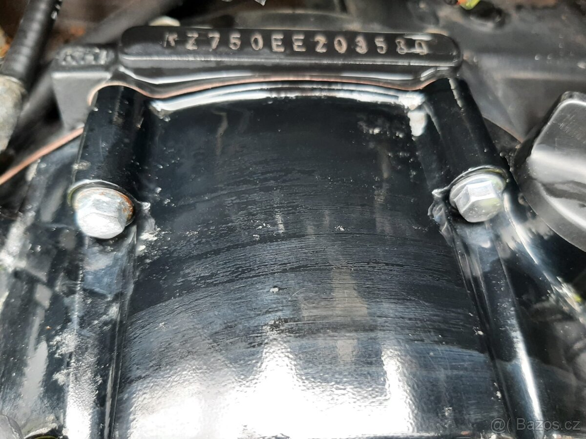 Kawasaki ZR 750 S - 15